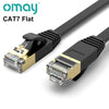 Schwarzes CAT7-Netzwerkkabel mit goldenen Steckern und schwarzer Jacke.
