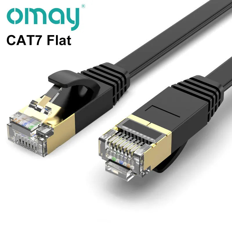 Schwarzes CAT7-Netzwerkkabel mit goldenen Steckern und schwarzer Jacke.