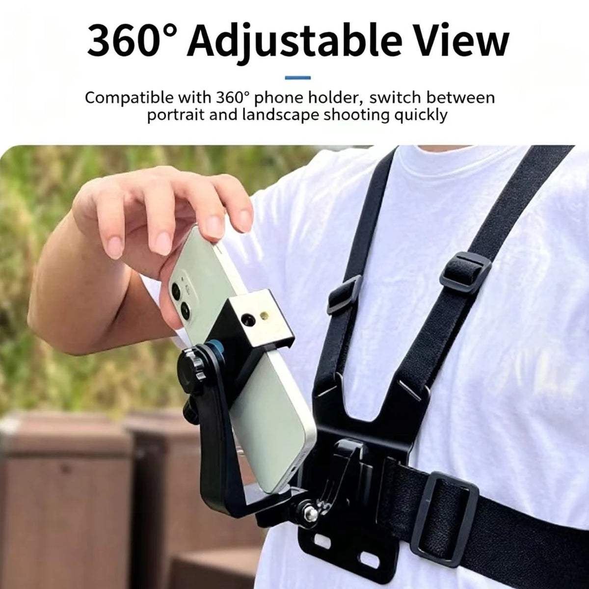 Eine Hand hält ein Smartphone an einem schwarzen Halter für 360-Grad-verstellbare Sichtfotografie.