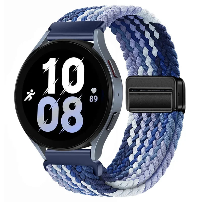Dunkelblaue magnetische Armbanduhr für eine Smartwatch, gezeigt am Handgelenk.