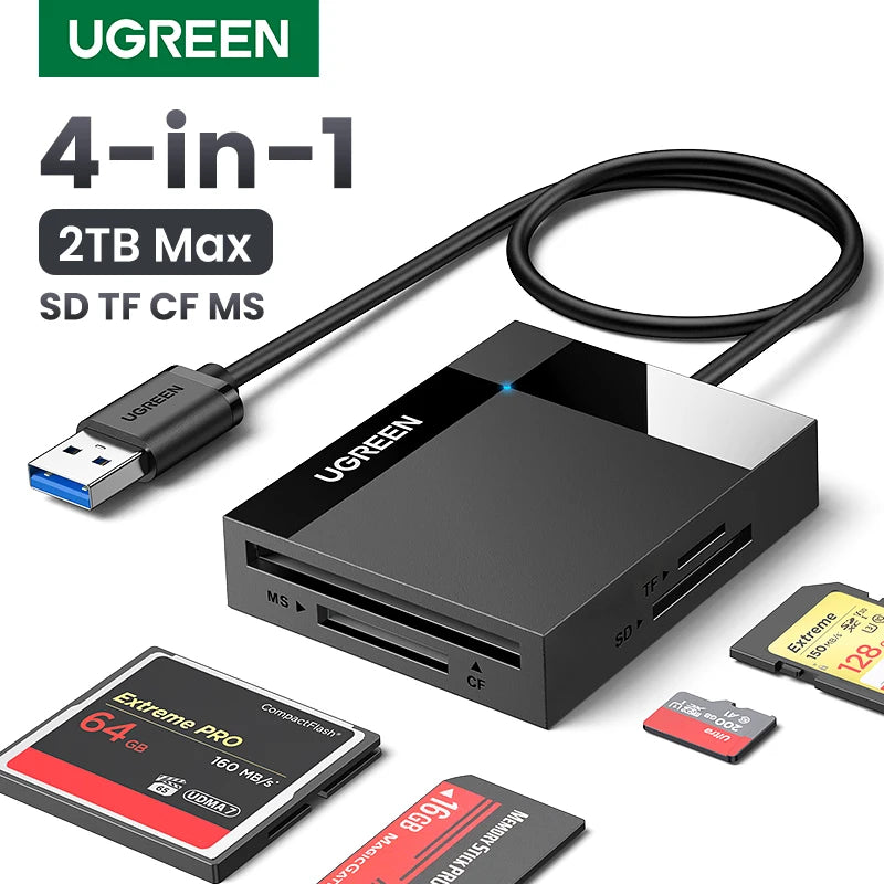 Adaptador multilector de tarjetas UGREEN 4 en 1 con interfaz USB negra y múltiples ranuras para tarjetas SD, TF y CF.