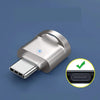 قارئ بطاقات USB-C و SD/Micro SD متعدد الاستخدامات فضي، مع علامة صح خضراء تشير إلى الوظيفة