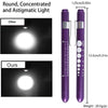 Linterna médica morada con haz de luz redondo, concentrado y astigmático.