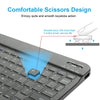 Nahaufnahme einer Laptop-Tastatur mit Scherenmechanismus-Design für komfortable Tippbewegung