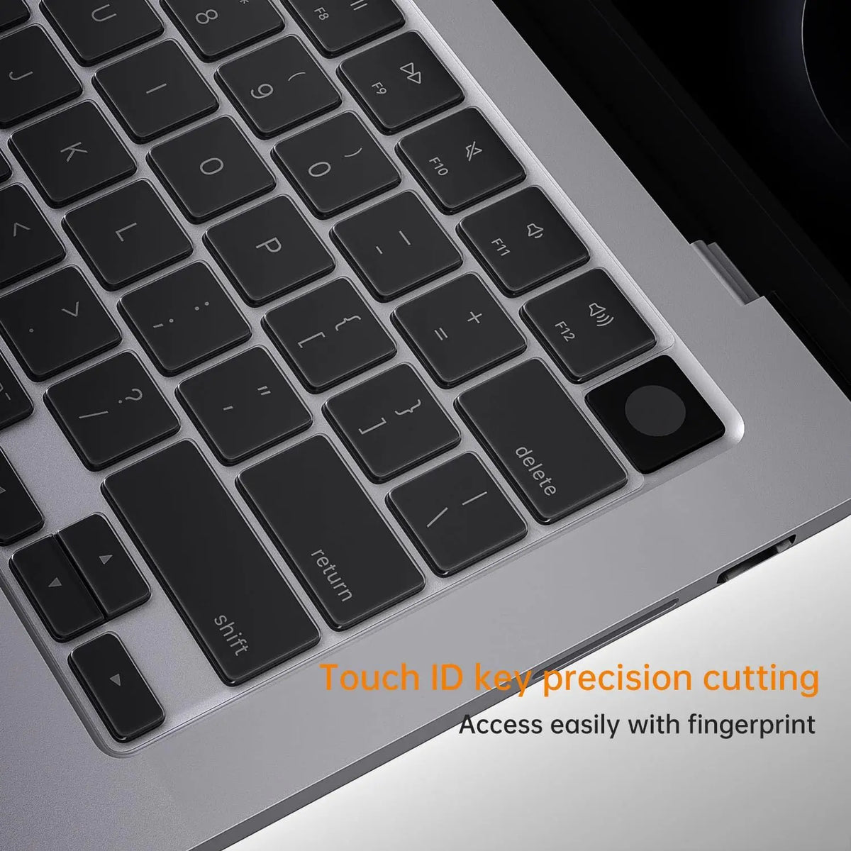 Nahaufnahme einer Silikon-Tastaturabdeckung für ein MacBook Pro, die Präzisionsschnitte und Fingerabdruckzugriff zeigt.