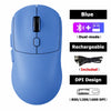 Souris sans fil rechargeable bleue à double mode avec molette noire et réglages DPI.