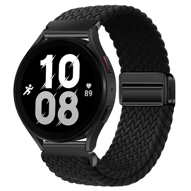 Schwarzer magnetischer Armband für die Nothing CMF Pro 2, angezeigt an einem Handgelenk.
