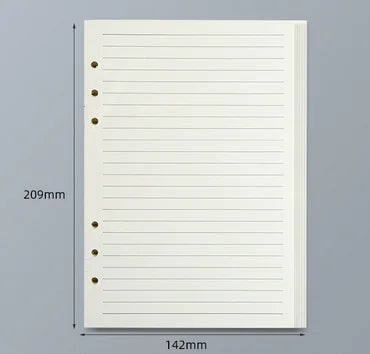 Un cuaderno de hojas sueltas blanco con líneas rayadas mostrado contra un fondo gris.