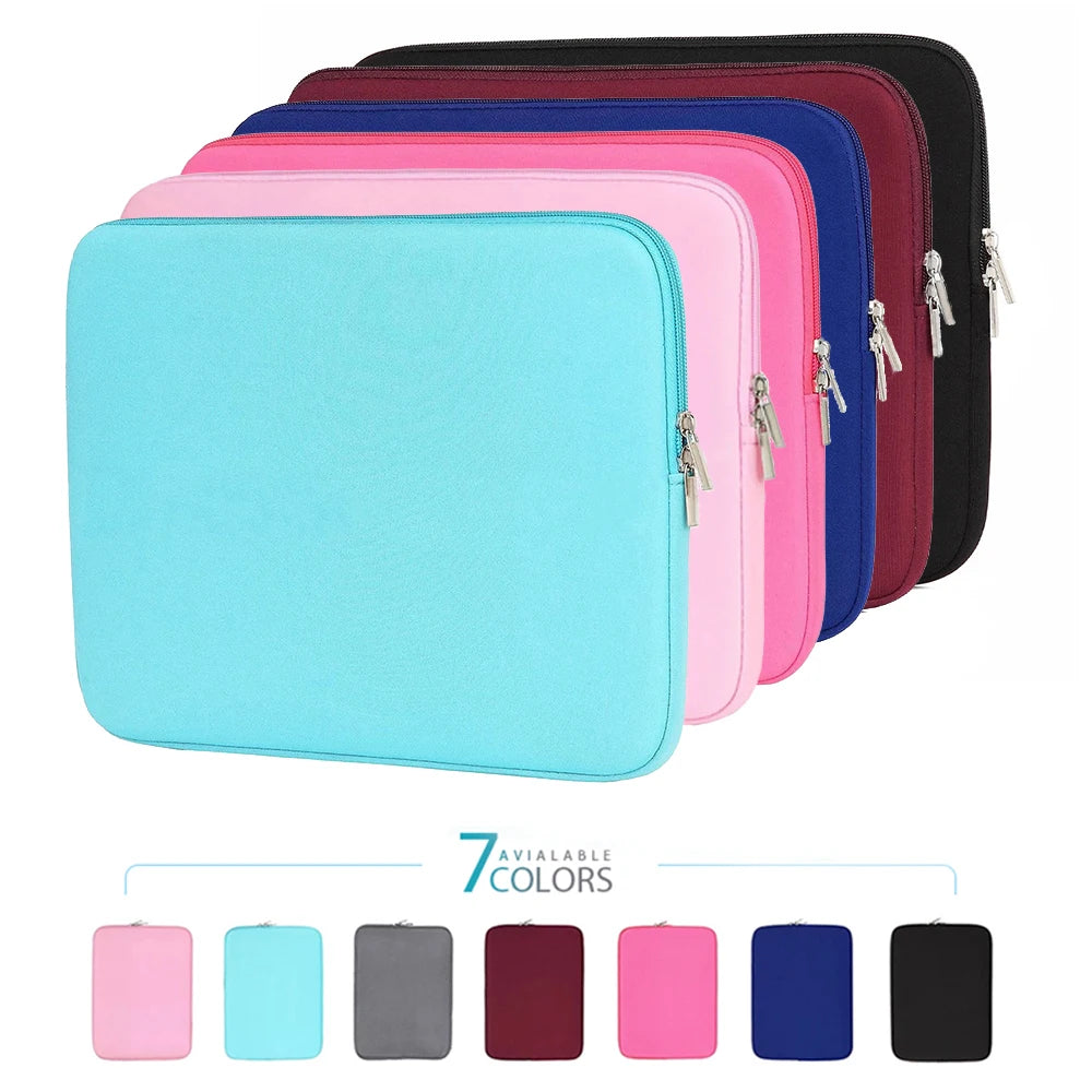 Un juego de siete fundas delgadas de algodón para portátil de colores: rosa, azul, morado y negro.