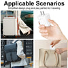 Une main tient un chargeur rapide multi-ports blanc à côté d'un sac en toile beige et d'un climatiseur portable.