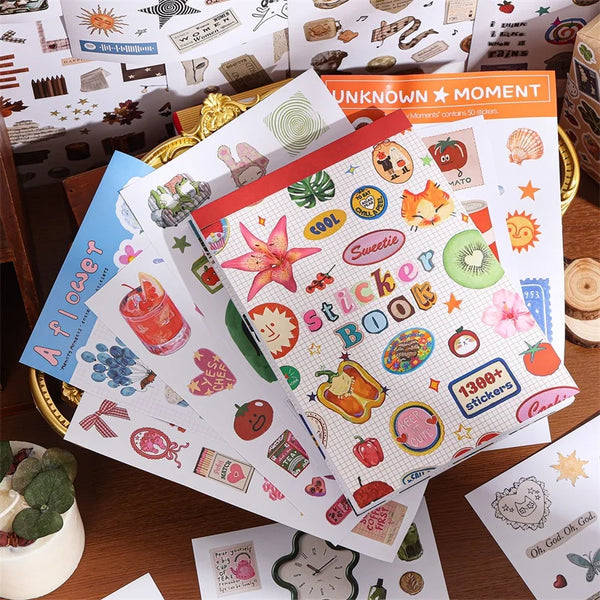 Buntes Stickerbuch mit Natur- und Tiermustern für ästhetisches Scrapbooking