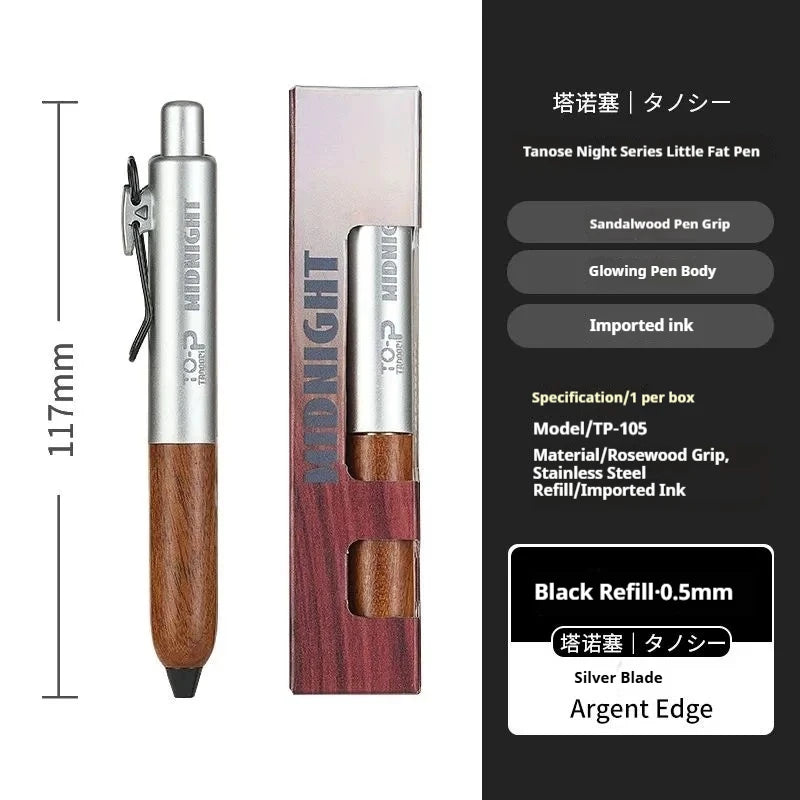 Tanose Night Series Little Fat Pen con cuerpo de metal plateado y agarre de palo de rosa con borde plateado.