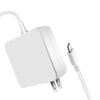 Adaptateur secteur USB-C blanc de 65W pour ordinateur portable, avec câble amovible.