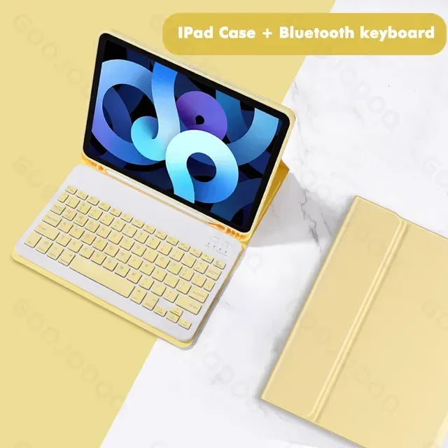 Geliches iPad-Hülle mit Bluetooth-Tastatur, gezeigt auf einer Marmoroberfläche.