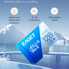 بطاقة ذاكرة زرقاء تحمل اسم EAGET بجوار سيارة بيضاء على سطح زجاجي