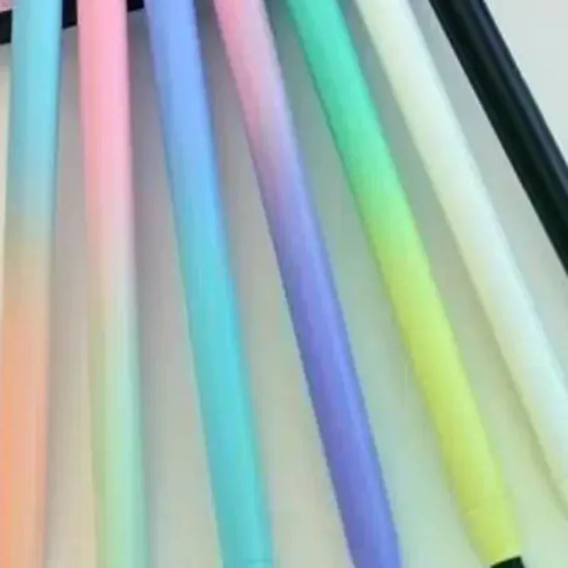 Eine Sammlung farbenfroher Präzisionsgitterstift-Stifte, vertikal angeordnet.