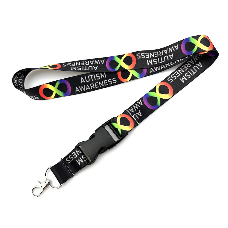 Schwarzes Lanyard mit Anime-Muster, der die Zahl 8 und den Text AUTISMUS-AUFWÄRTS repräsentiert