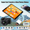 Adaptador de cámara digital junto a un iPad, ilustrando una transferencia y visualización súper rápida de fotos y videos.