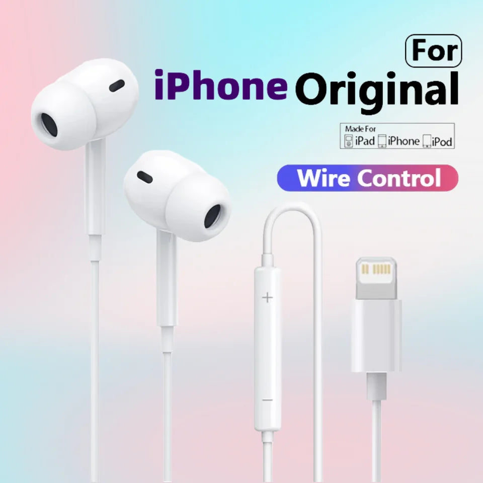 Écouteurs avec fil blanc et adaptateur de contrôle, à côté d'un iPhone original.