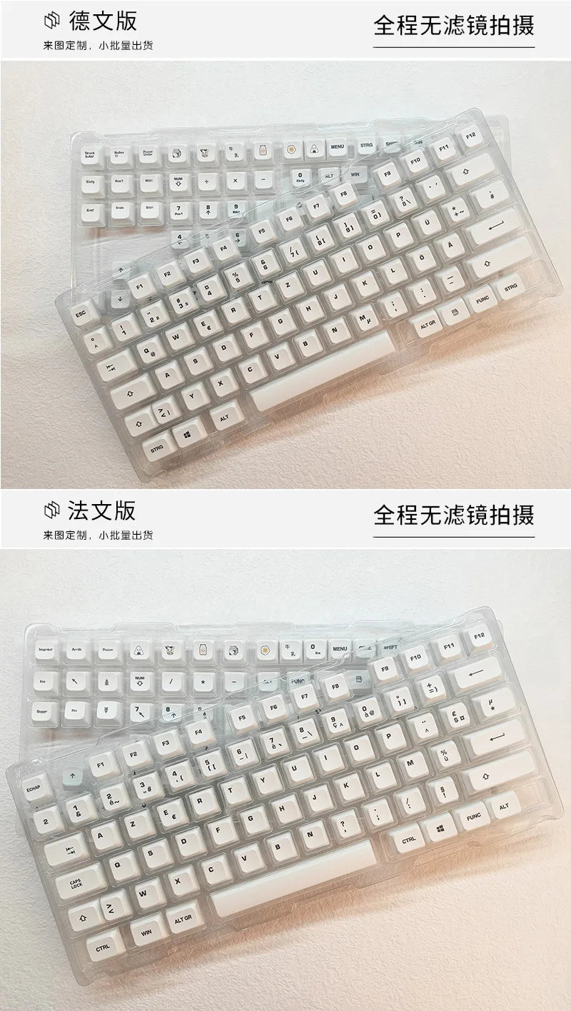 Nahaufnahme einer mechanischen Tastatur mit durchsichtigen Tastenkappen, gekennzeichnet als chinesische und englische Version
