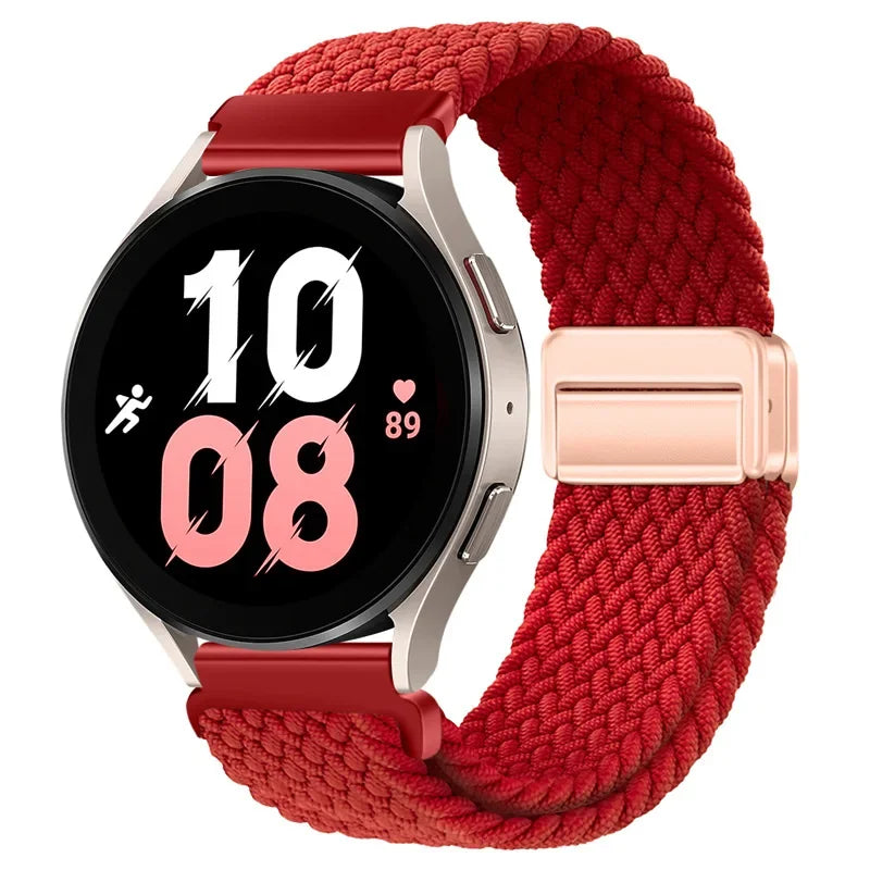 Nahaufnahme eines roten gewebten magnetischen Armbandes mit einer schwarzen digitalen Uhranzeige, die 10:08 anzeigt.