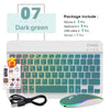 Combo de teclado y mouse multiidioma blanco con detalles en verde oscuro, incluye cable USB y pegatina.