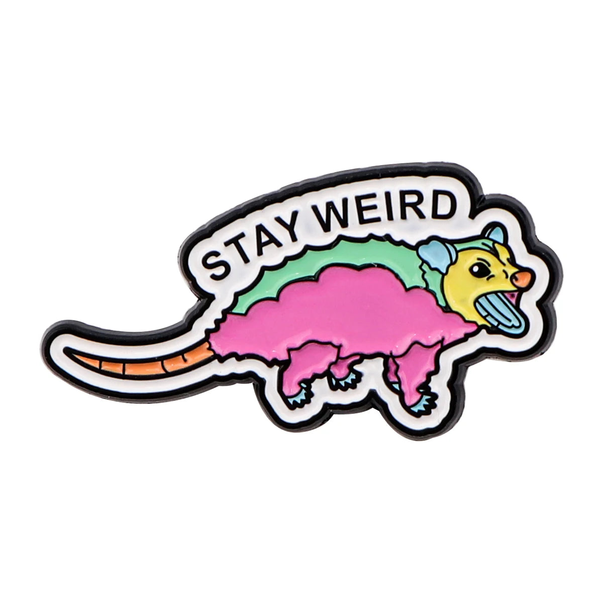 Broche émail représentant une créature stylisée jaune et verte avec le texte STAY WEIRD.