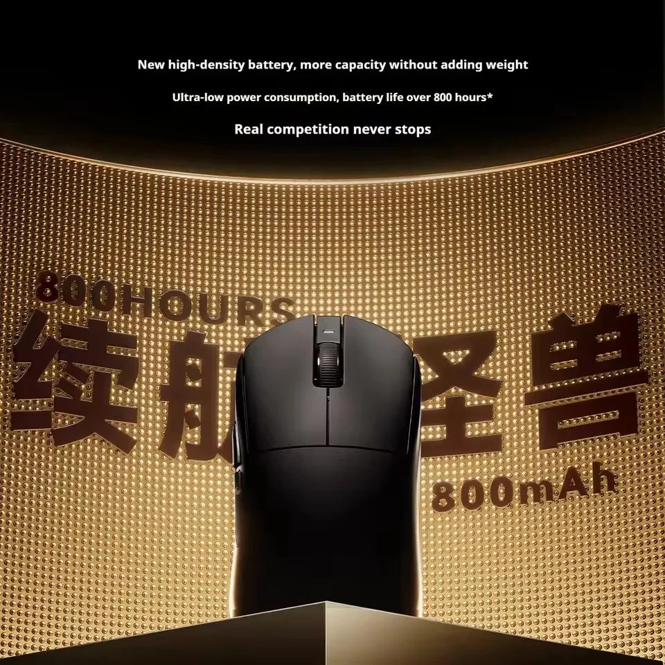 Schwarze ergonomische kabellose Gaming-Maus mit 800 Stunden Akkulaufzeit auf metallischer Oberfläche