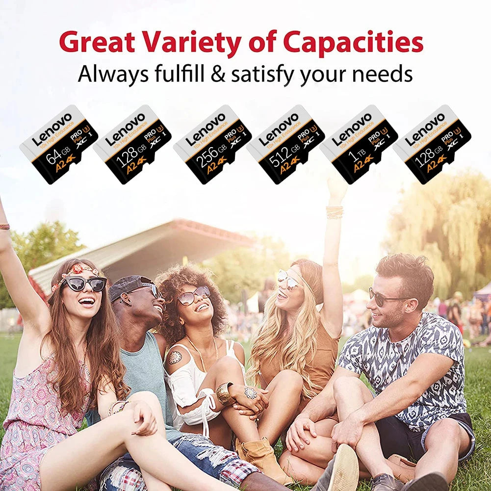 Un grupo de amigos disfrutando un momento al aire libre con tarjetas de memoria Lenovo exhibidas encima.