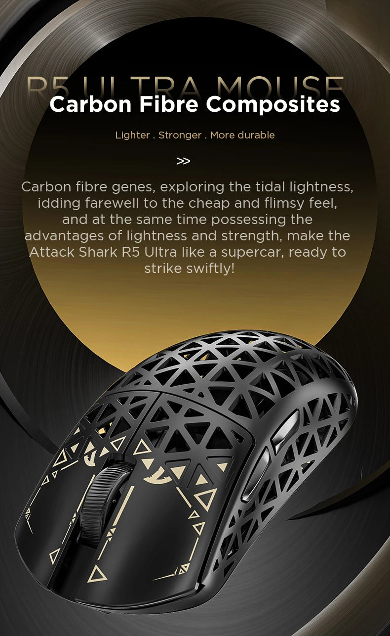 Schwarzer Attack Shark R5 Ultra Gaming-Maus mit Kohlefaserverbund und geometrischen Mustern.