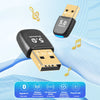 Adaptador universal Bluetooth negro con conector dorado y un enchufe USB separado sobre fondo azul.