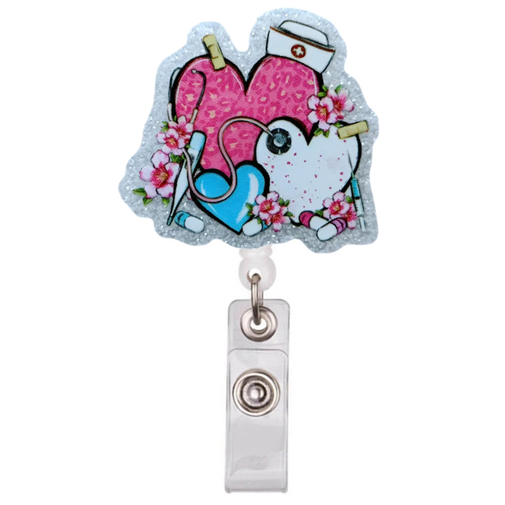 Glitzer-Acryl-Anhänger in Herzform für ID-Karte mit rosa und blauem medizinisches Thema