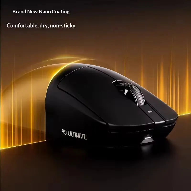 Schwarze A9 Ultimate kabellose Gaming-Maus auf dunkler Oberfläche mit leuchtenden Linien im Hintergrund.