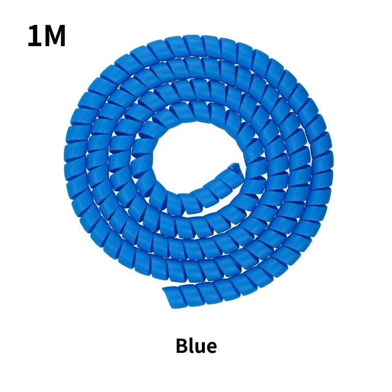 Enrouleur de câble bleu, protégé et en forme circulaire