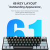 Vue rapprochée d'un clavier mécanique bleu 61 touches avec une base noire et diverses touches de fonction.
