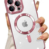 Eine Hand hält eine durchsichtige rosa magnetische kabellose Handyhülle für ein iPhone mit Kamera-Schutz.