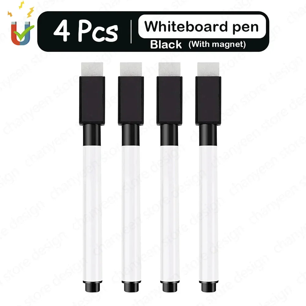 Vier schwarze Whiteboard-Stifte mit Magneten zum Schreiben auf einer Tafel.