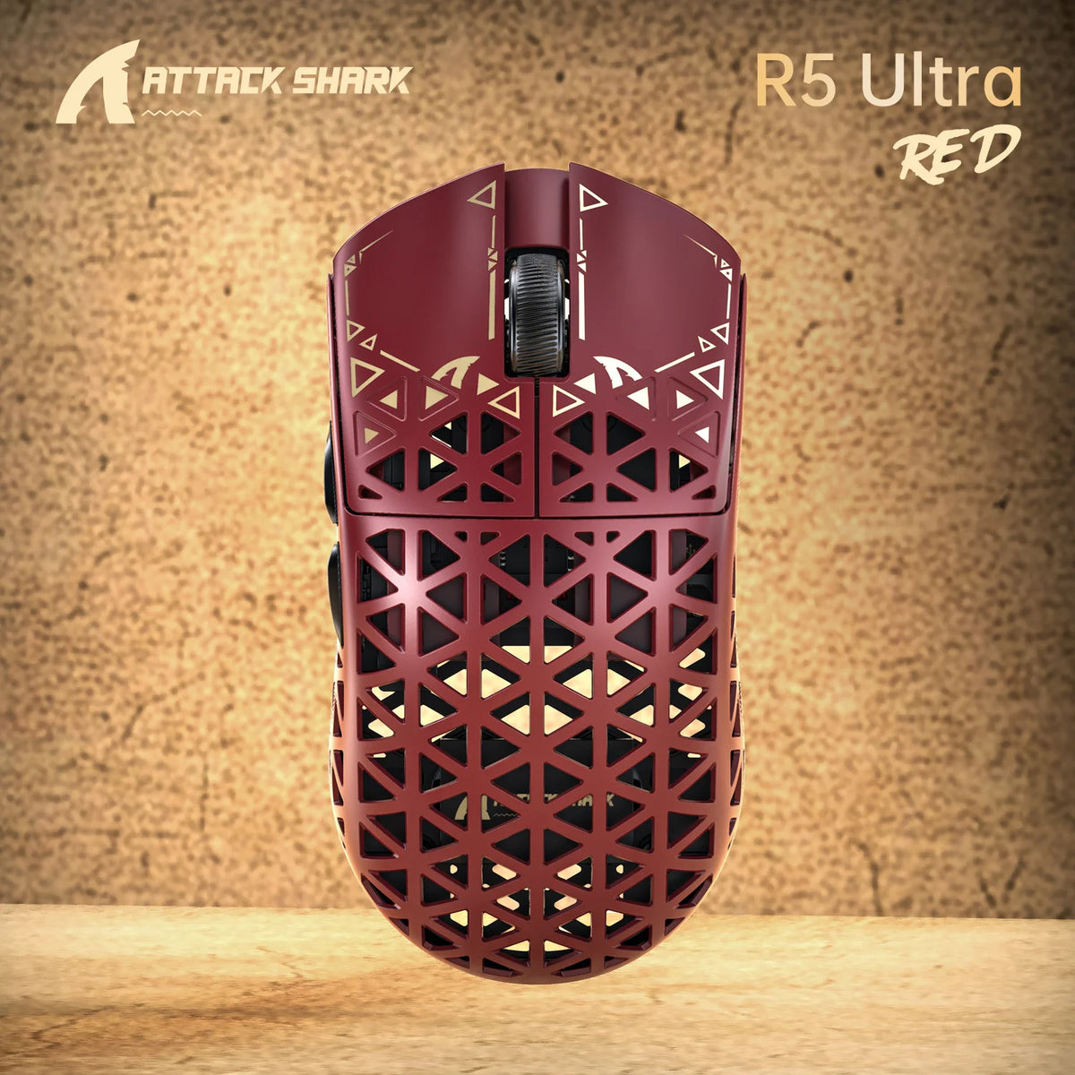 Rotes Attack Shark R5 Ultra kabelloses Gaming-Maus vor strukturierter Hintergrund