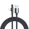 Câble de charge durable USB vers Lightning avec connecteur carré et USB-C.