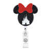 Schwarzes Mickey Mouse-Thema-Badge-Reel mit roter Schleife und Burgsilhouette.