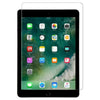 Nahaufnahme eines iPad-Bildschirms mit einer klaren gehärteten Schutzglasscheibe.