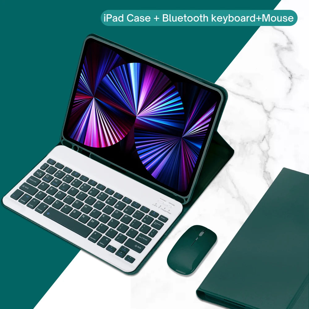 Coque iPad avec clavier et souris Bluetooth détachables, sur une surface en marbre blanc.