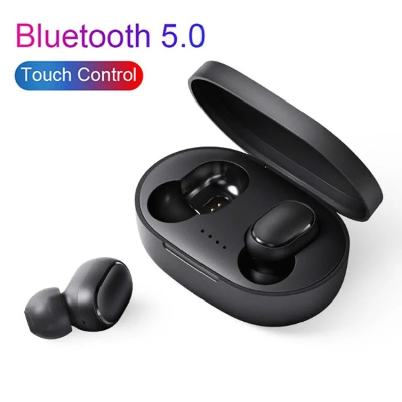 Estuche inalámbrico para auriculares Bluetooth 5.0 negro abierto, mostrando los auriculares dentro.