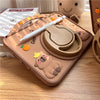 Silikon-Schutzhülle für iPad Pro in Beige mit niedlichen Teddybären-Designs.