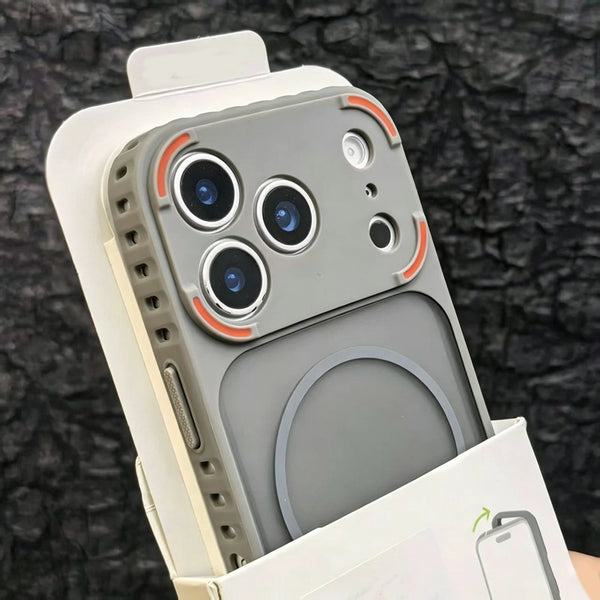 Funda magnética de silicona blanca esmerilada para iPhone, con módulo de cámara y cubierta protectora.