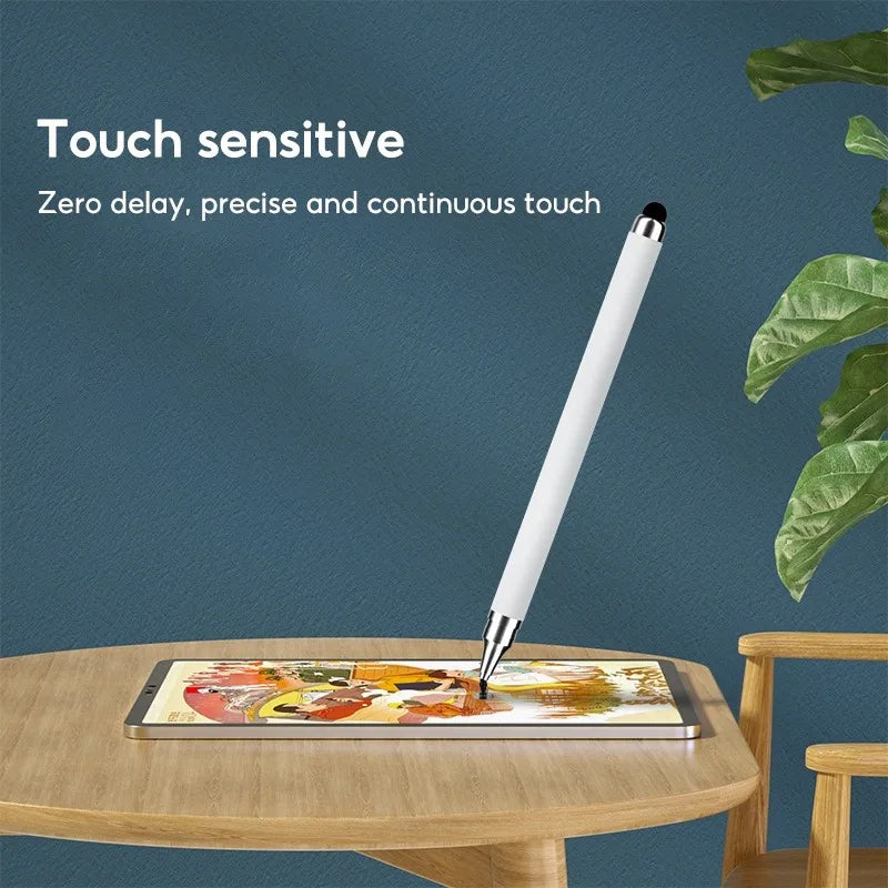 Un lápiz óptico blanco sobre la pantalla de una tableta, demostrando sensibilidad táctil para un toque preciso y continuo.