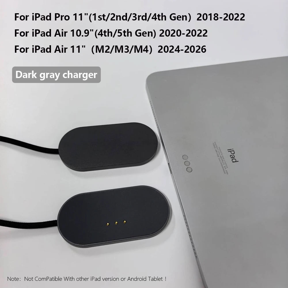 Cargador inalámbrico magnético gris oscuro para iPad, mostrado junto a la base de carga.