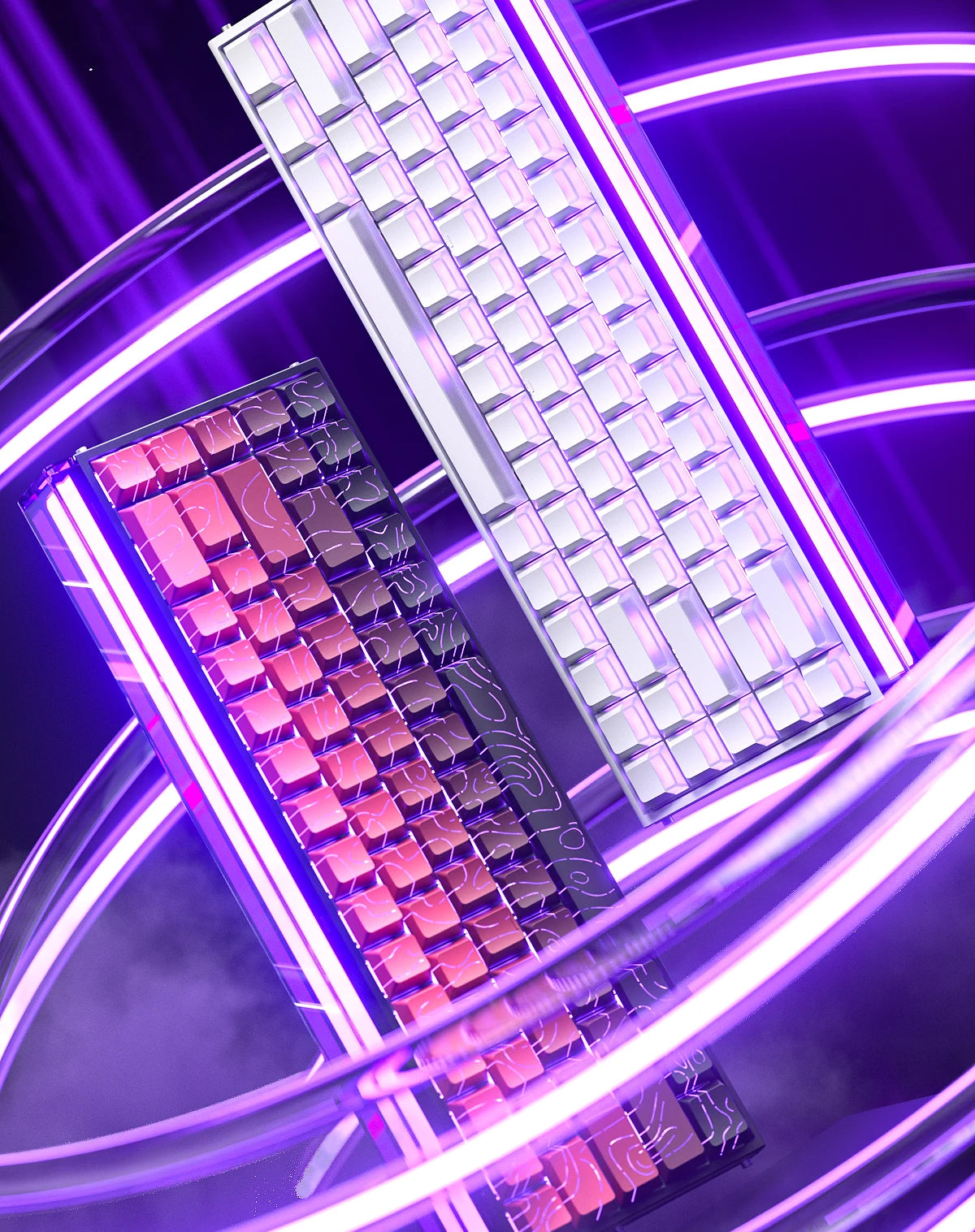 Gros plan d'un clavier mécanique violet et rose illuminé par une lumière néon vive dans un décor futuriste.