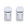 Un support d'ordinateur portable et de cahiers pliable en argent.