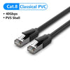 Schwarze Cat8 Ethernet-Patchkabel mit Steckern vor weißem Hintergrund.